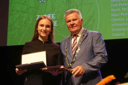 ZLATA PETICA 148 FOTO LJUBO VUKELIČ
